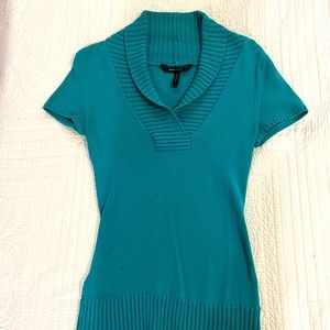 Bcbgmaxazria knitted cowl neck top. Size M. Teal color